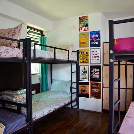 Хостел Backpackers Den Гангток Экстерьер фото