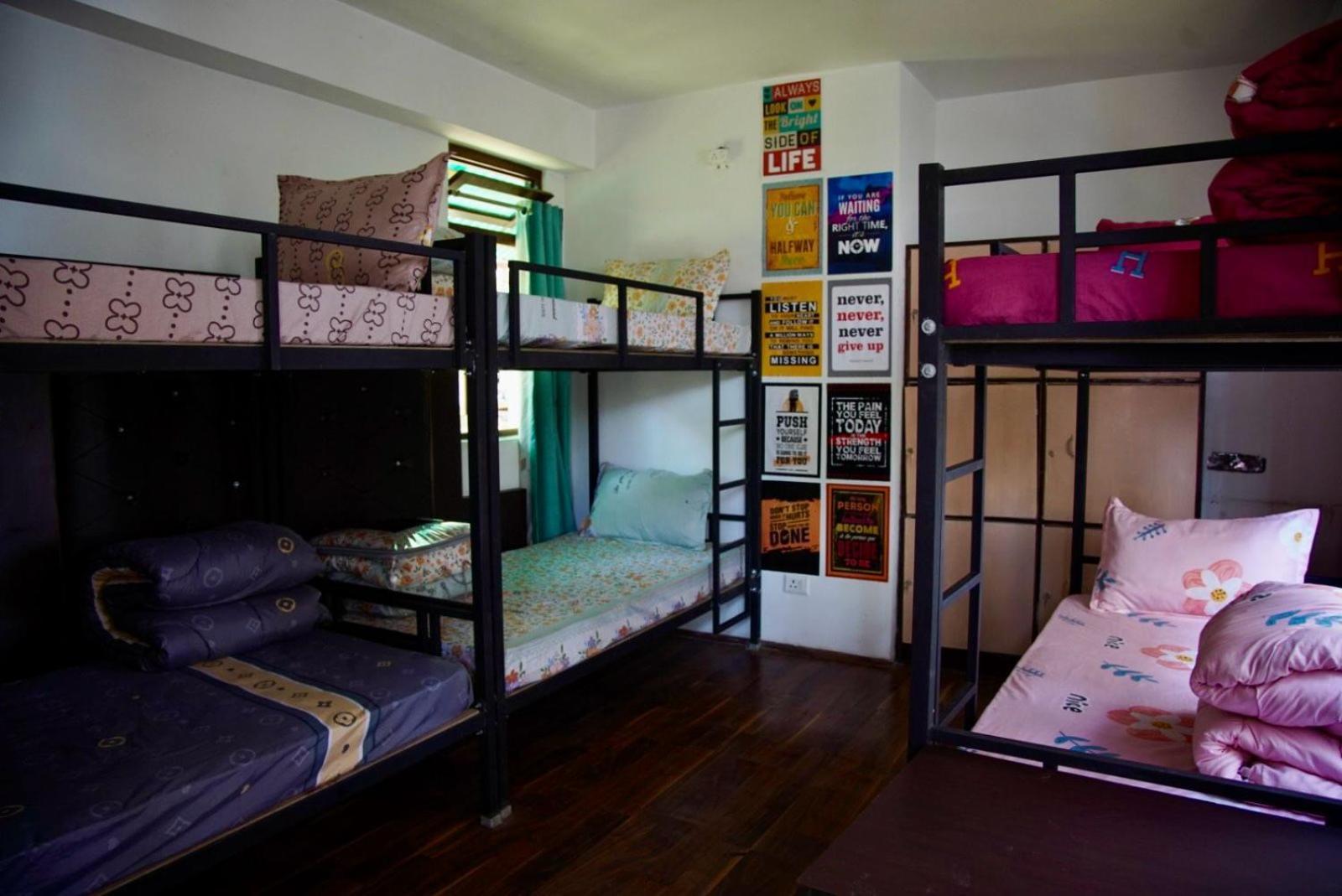 Хостел Backpackers Den Гангток Экстерьер фото